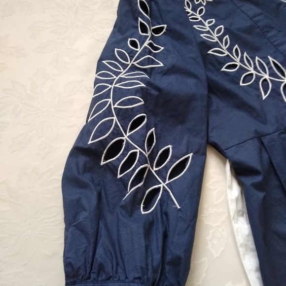 Vintage cutout embroidered pintuck peplum shirt - Picture 6 of 9